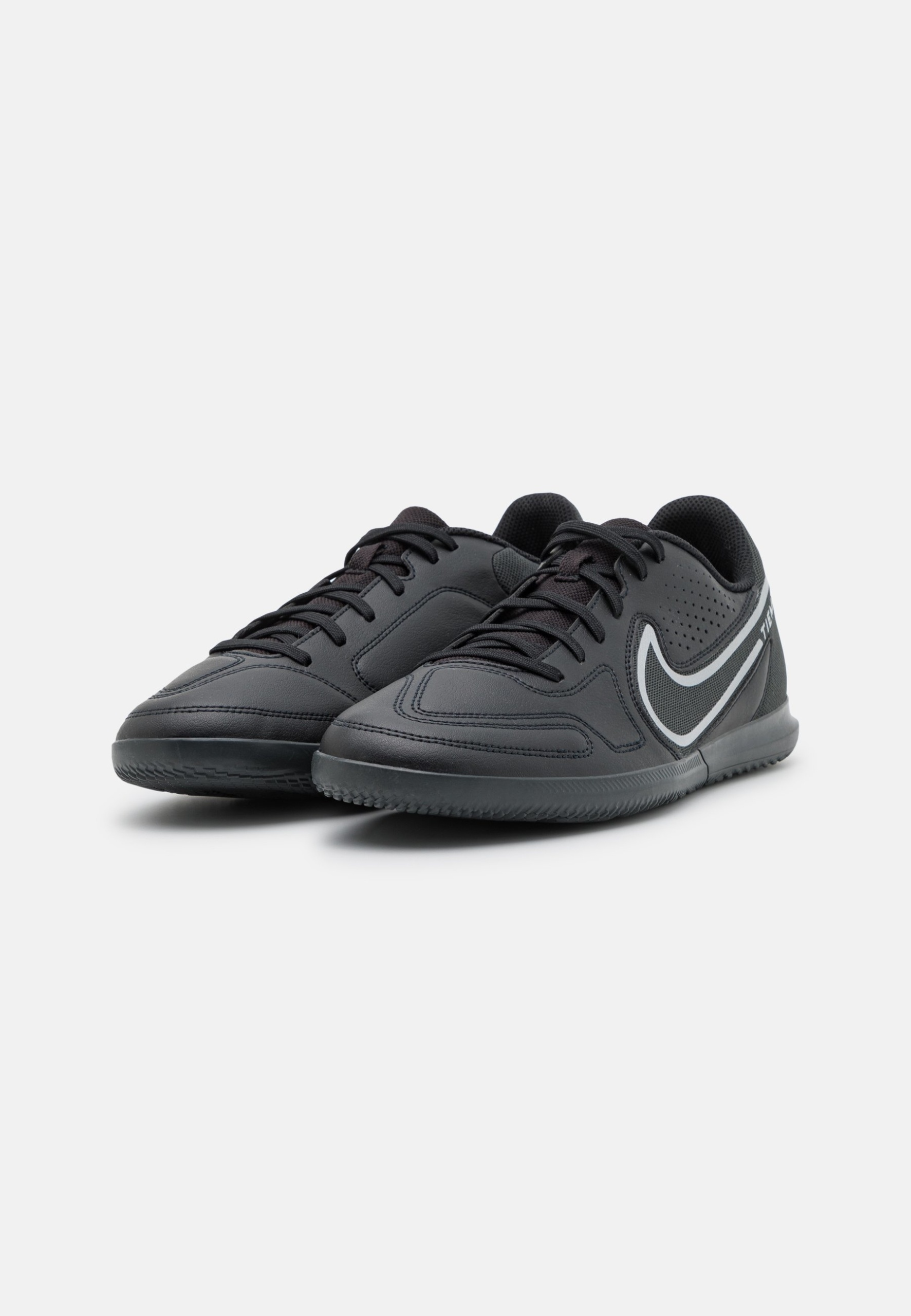 Фото № 2 с приближением к товару «‎Nike Tiempo Legend 9 Club IC »