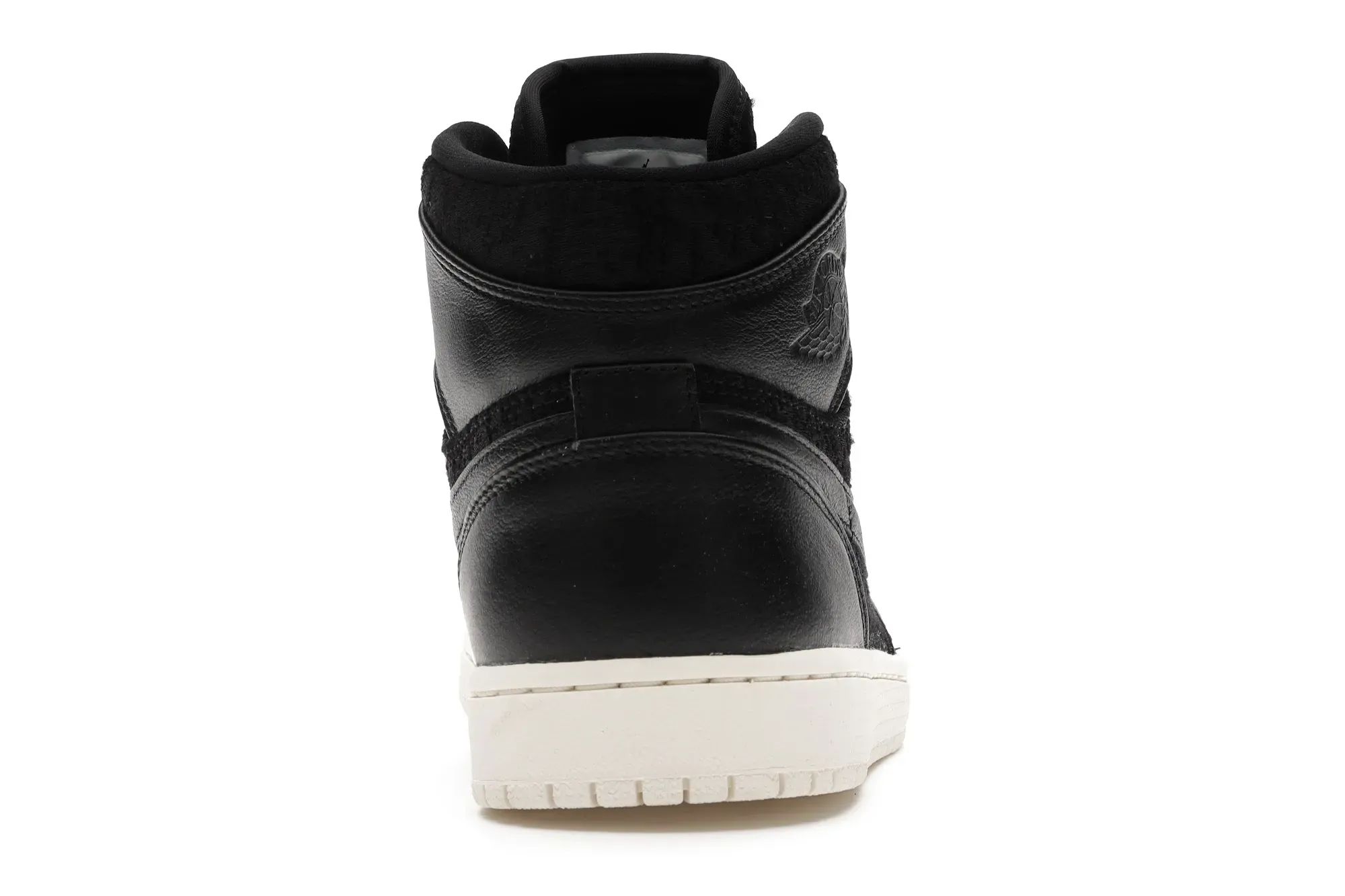 Фото № 4 с приближением к товару «‎Jordan 1 Retro High Black Sail »
