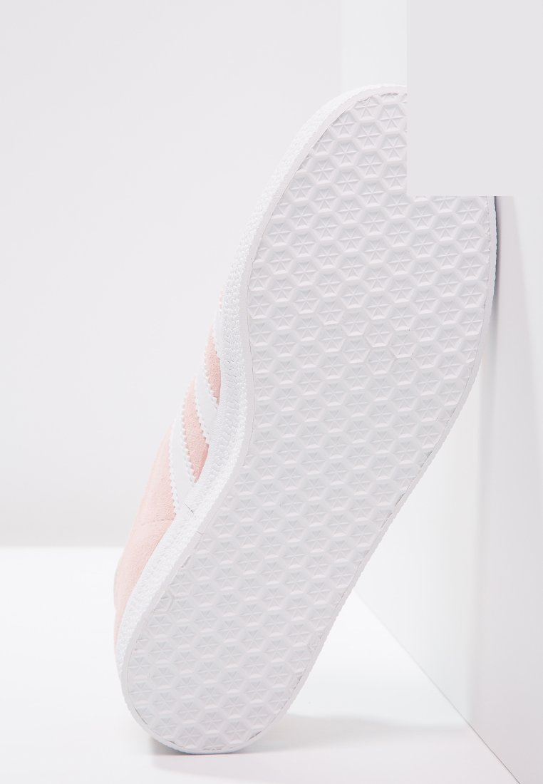 Фото № 5 с приближением к товару «‎Adidas Gazelle »