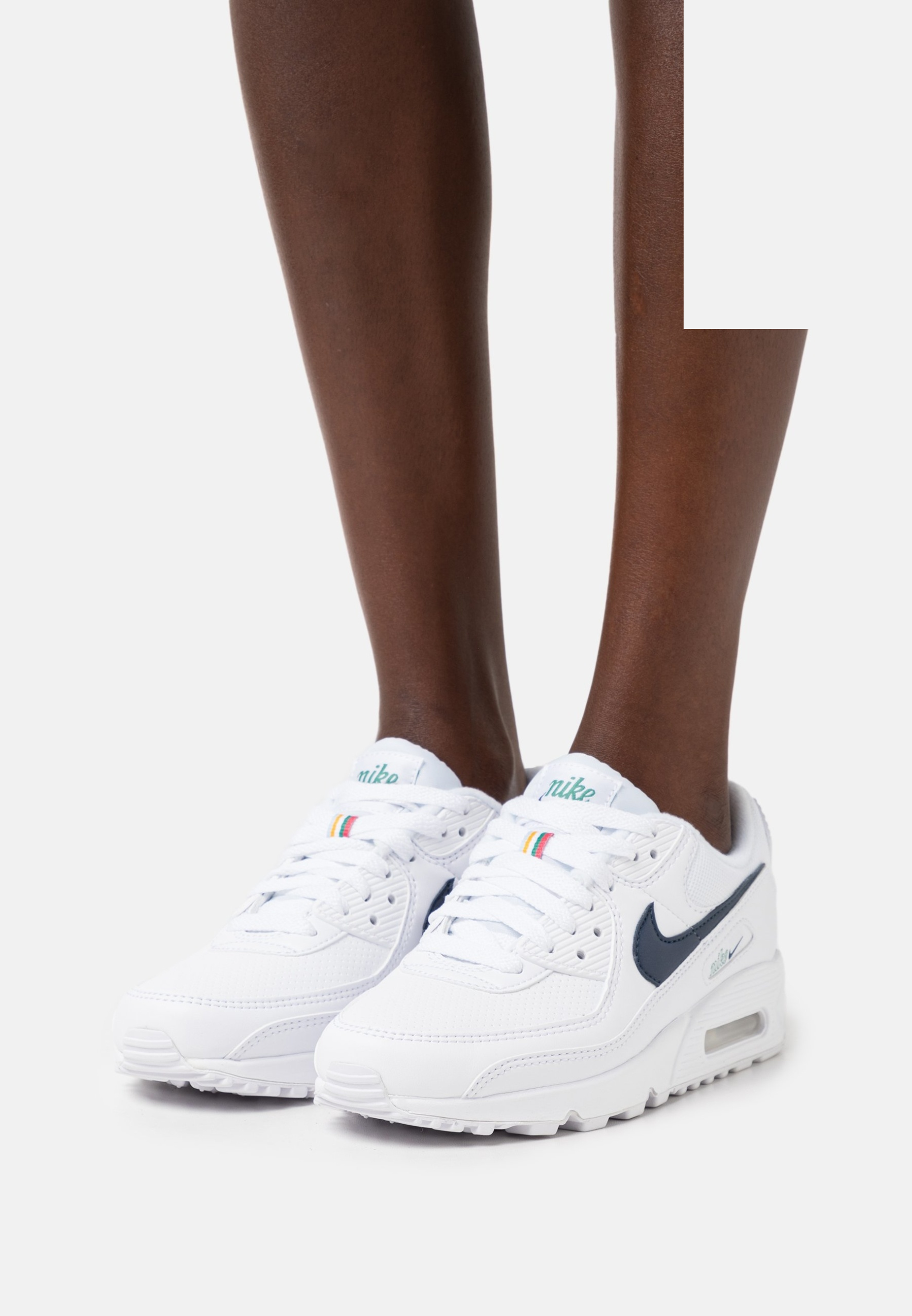 Фото № 2 с приближением к товару «‎Nike Air Max 90 »