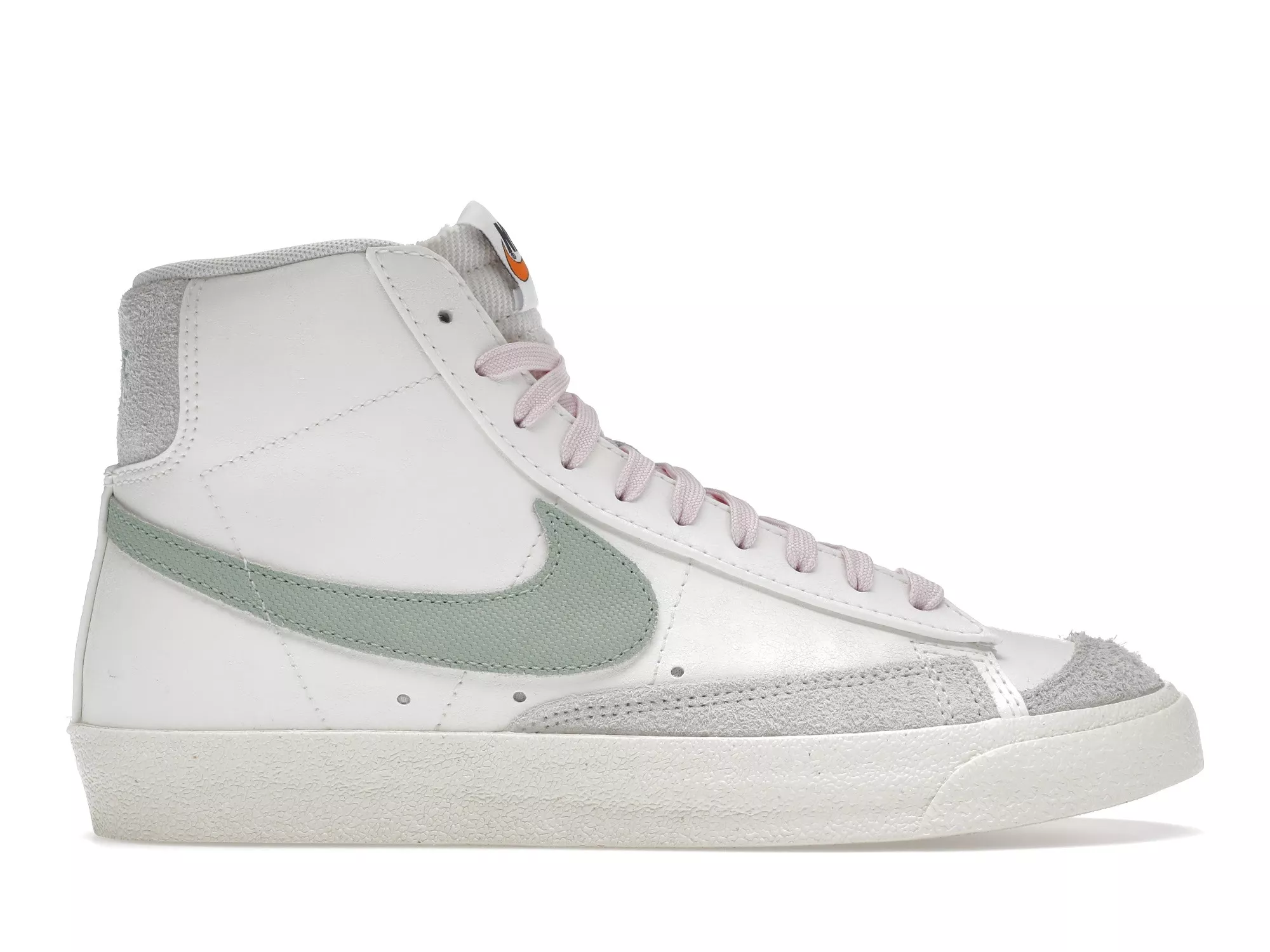Фото № 1 с приближением к товару «‎Nike Blazer Mid 77 Premium Certified Fresh»