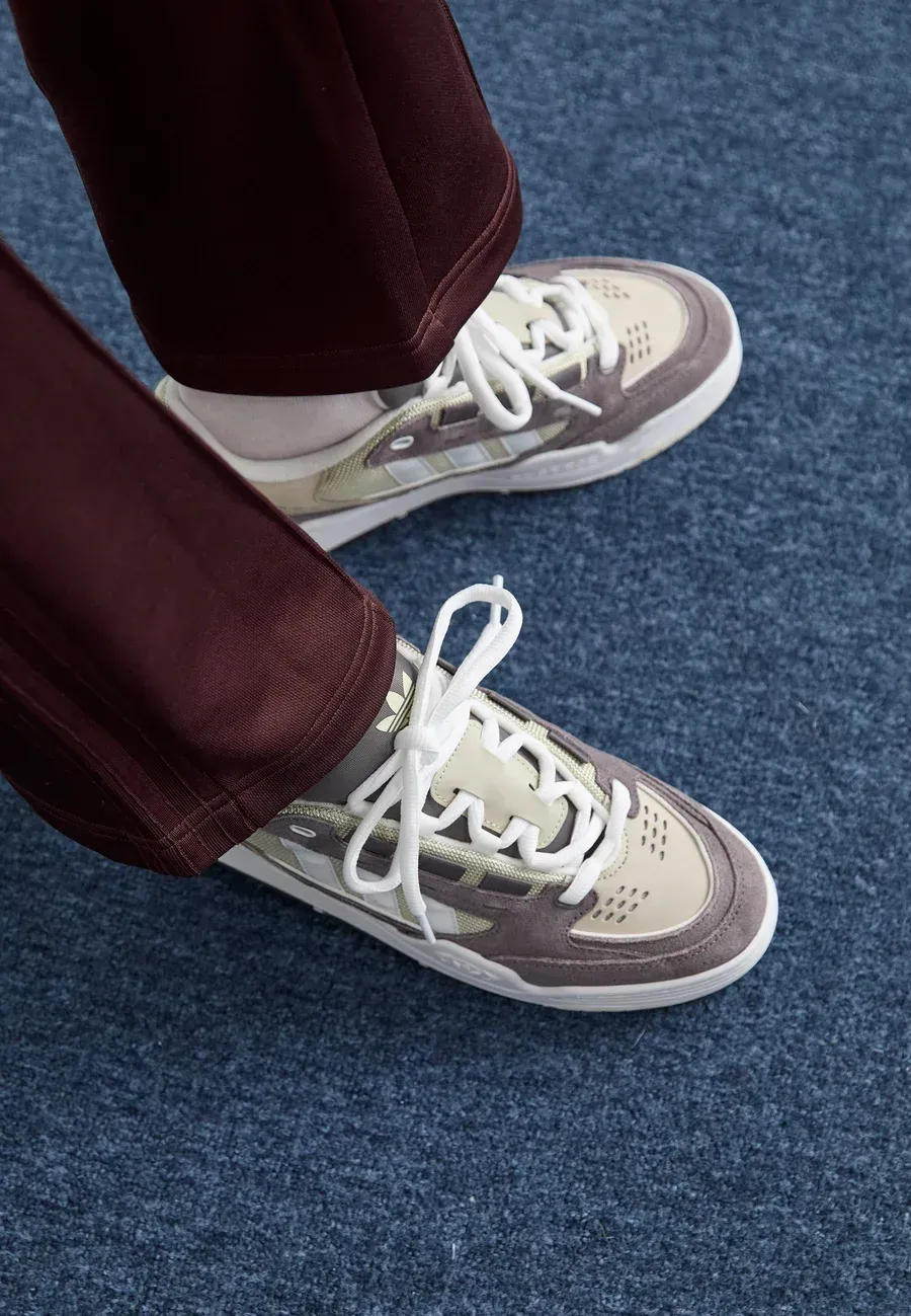 Фото № 3 с приближением к товару «‎ADI2000»