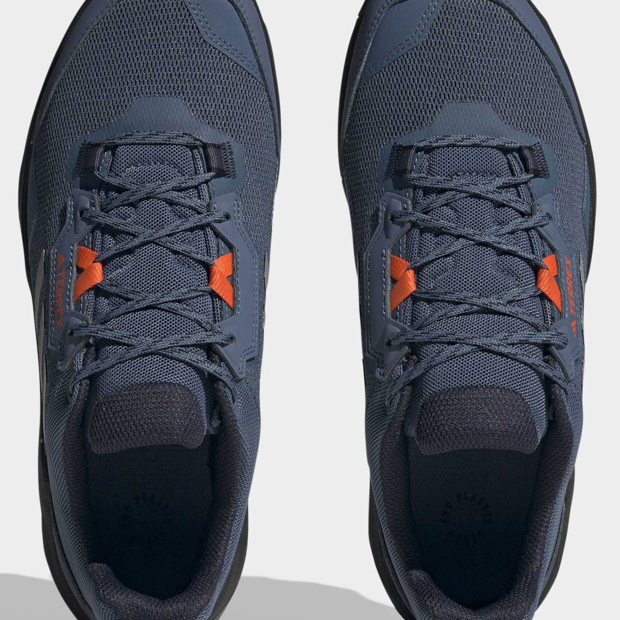 Фото № 4 с приближением к товару «‎Adidas Terrex Ax4»