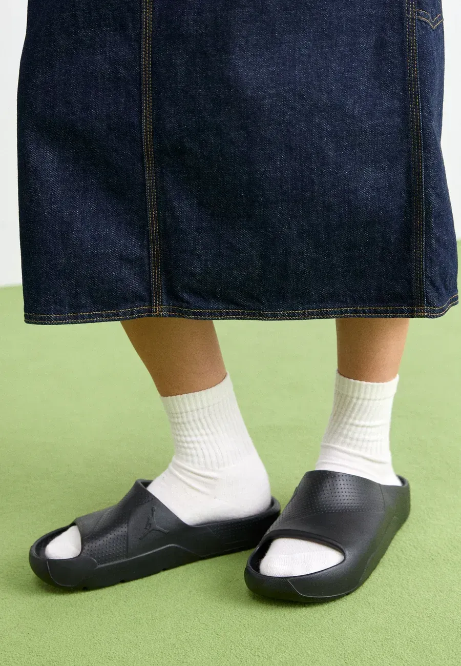 Фото № 3 с приближением к товару «‎JORDAN POST SLIDE»