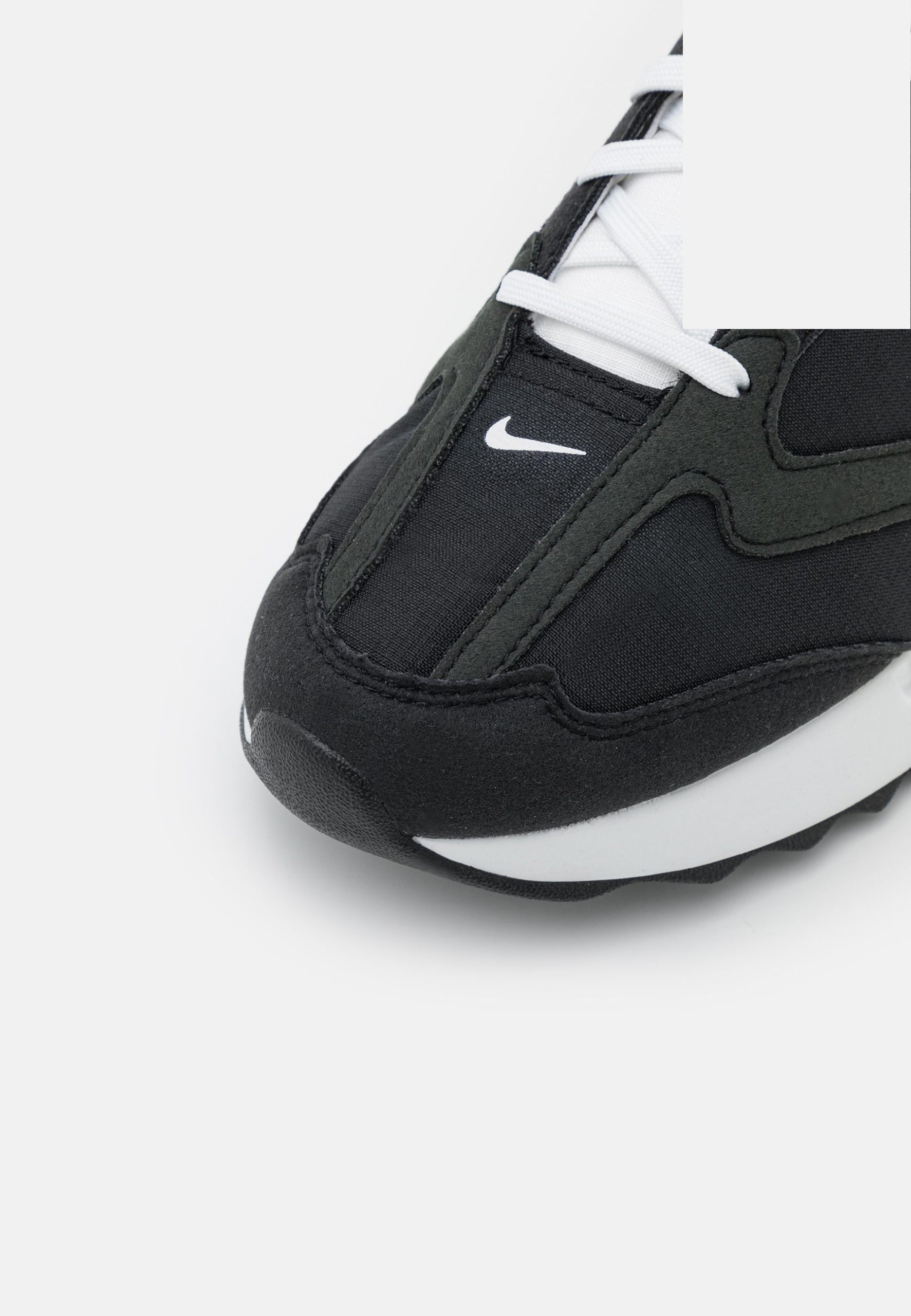 Фото № 5 с приближением к товару «‎Nike Air Max Dawn »