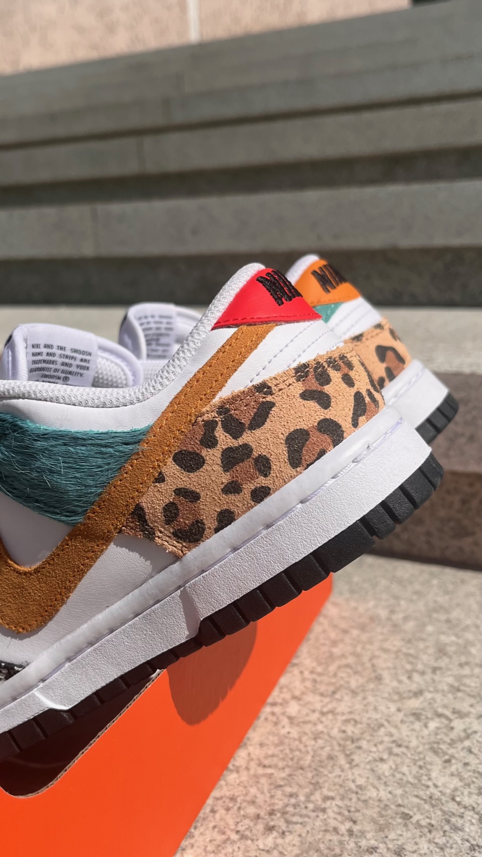 Фото № 2 с приближением к товару «‎Nike Dunk Low Safari Mix»