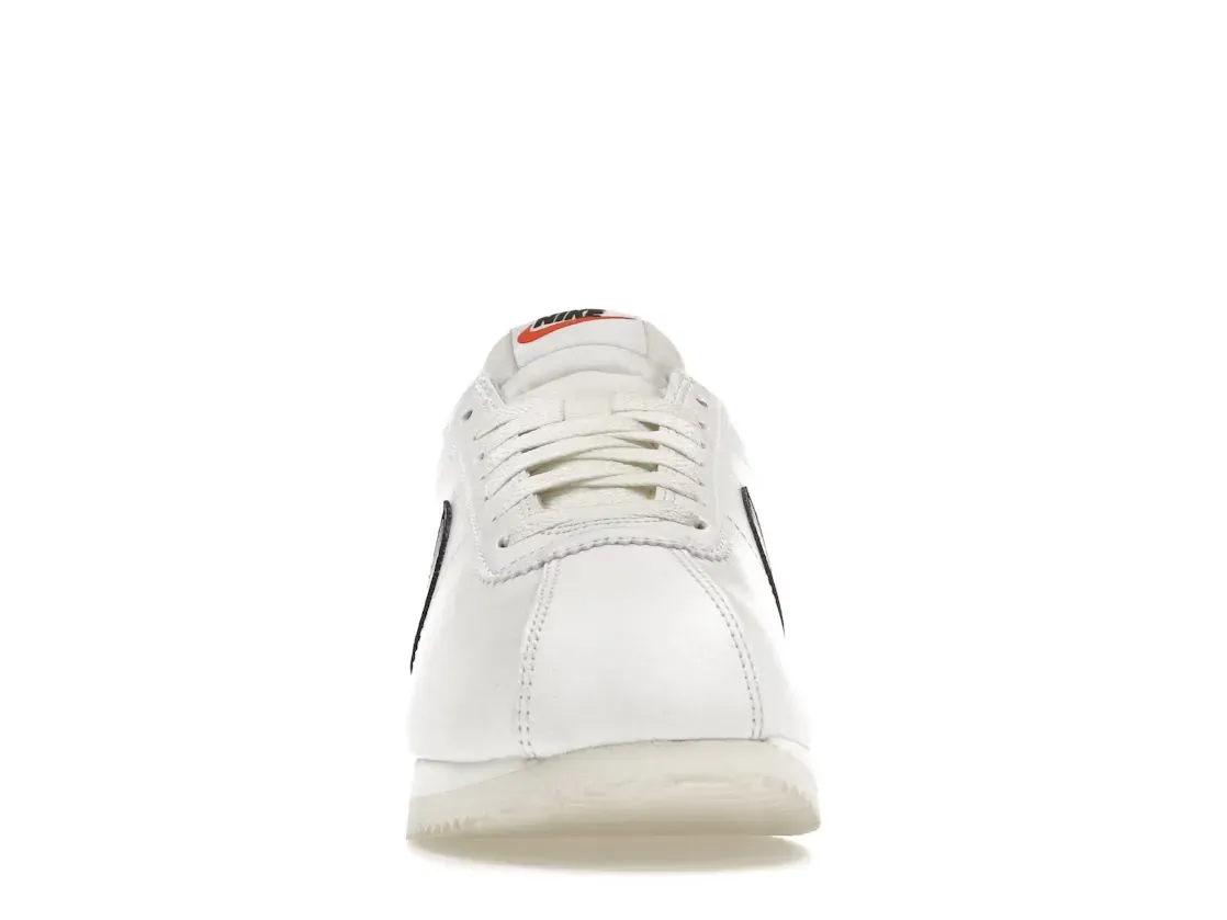 Фото № 2 с приближением к товару «‎Nike Cortez»