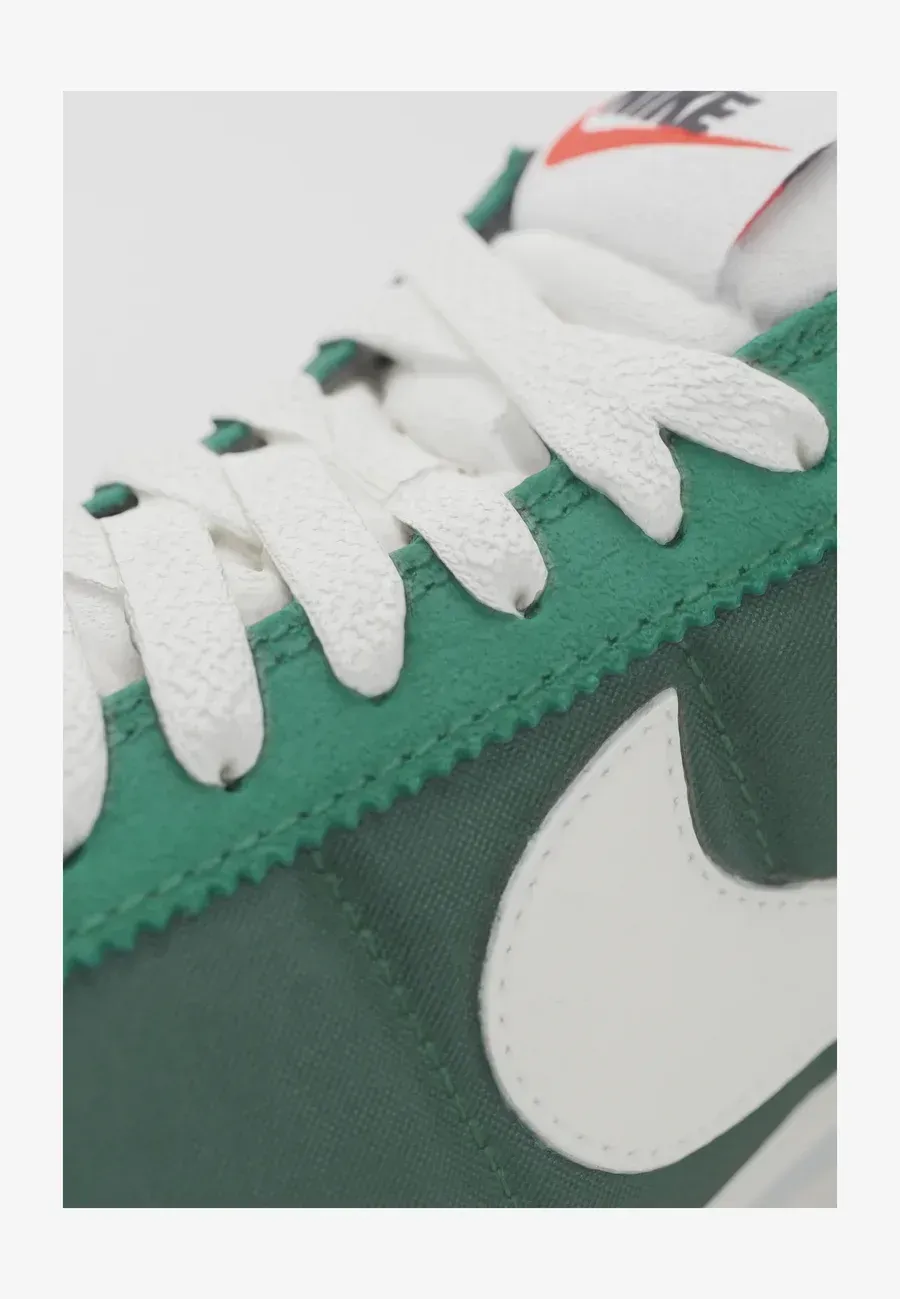 Фото № 3 с приближением к товару «‎CORTEZ»