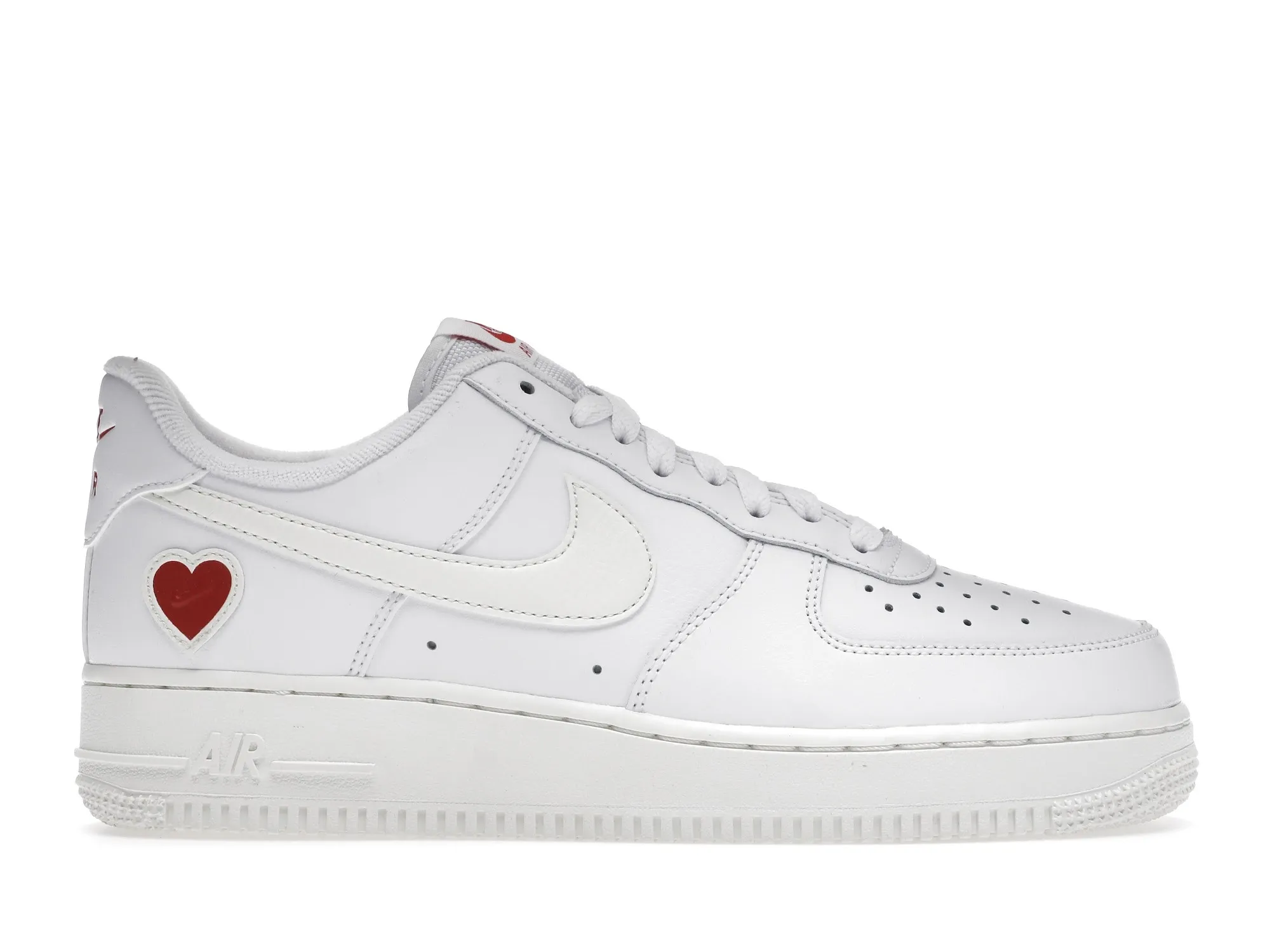 Фото № 1 с приближением к товару «‎Nike Air Force 1 Low Valentines Day (2021)»