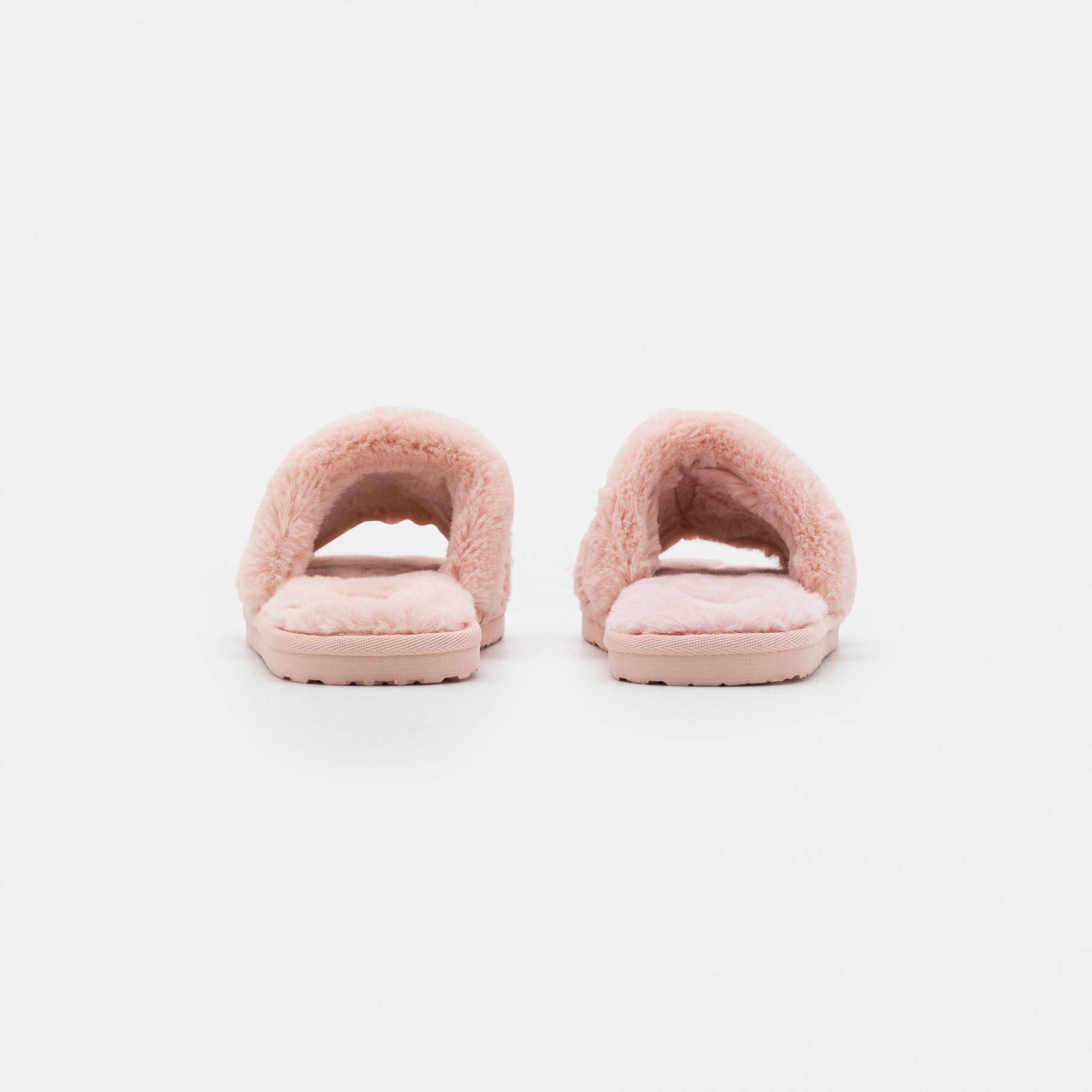 Фото № 4 с приближением к товару «‎Puma Fluff»