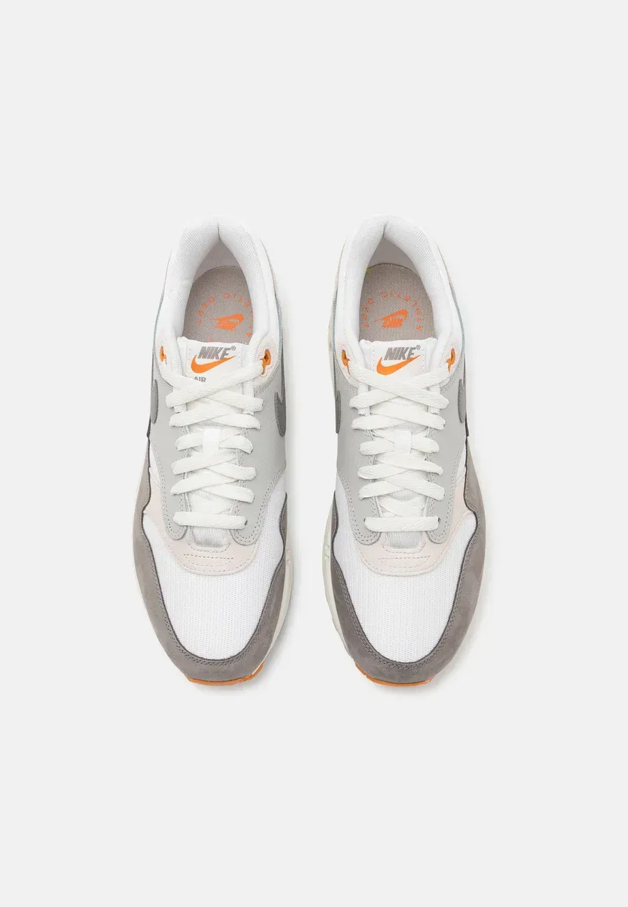 Фото № 4 с приближением к товару «‎AIR MAX 1 »