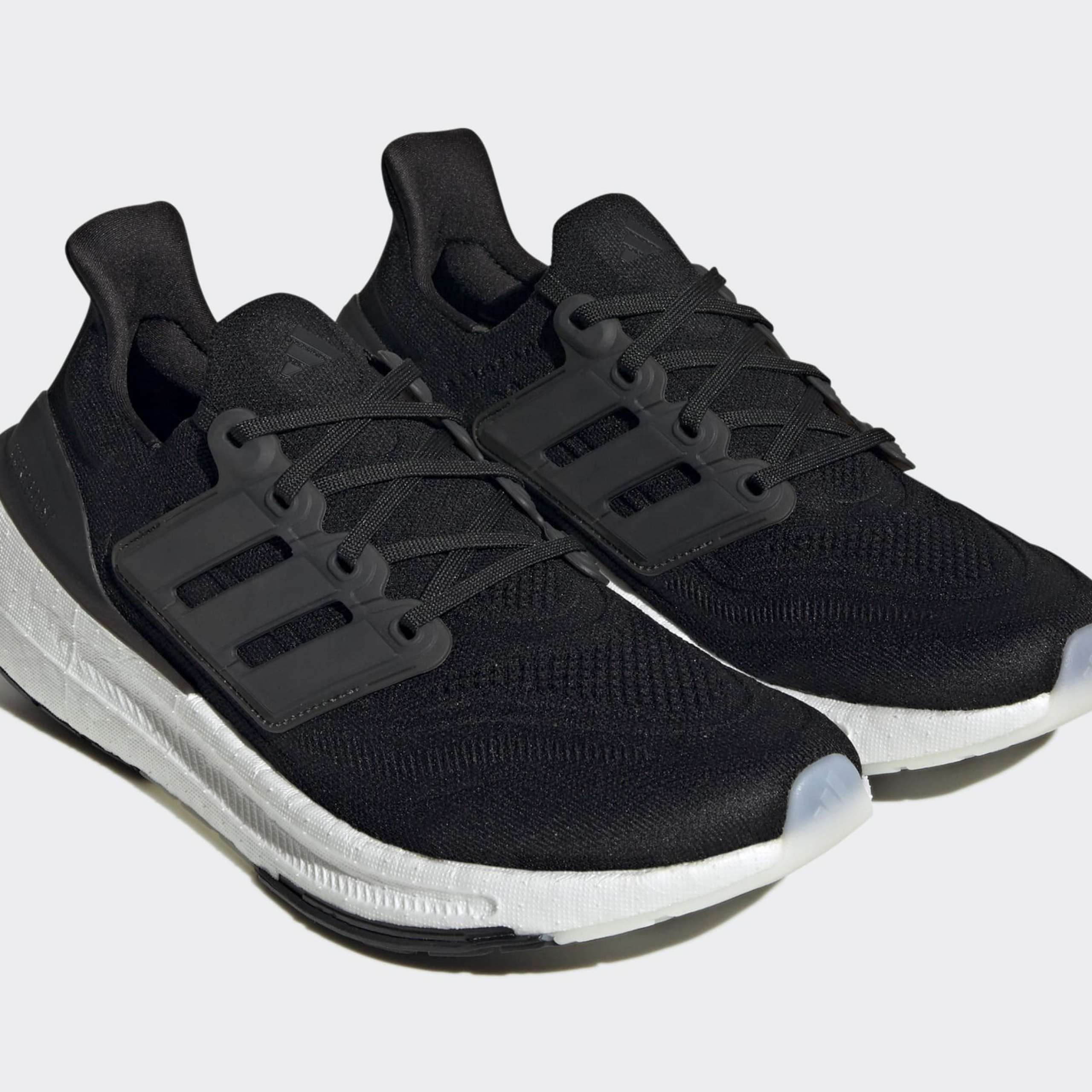 Фото № 2 с приближением к товару «‎Adidas Ultraboost Light»