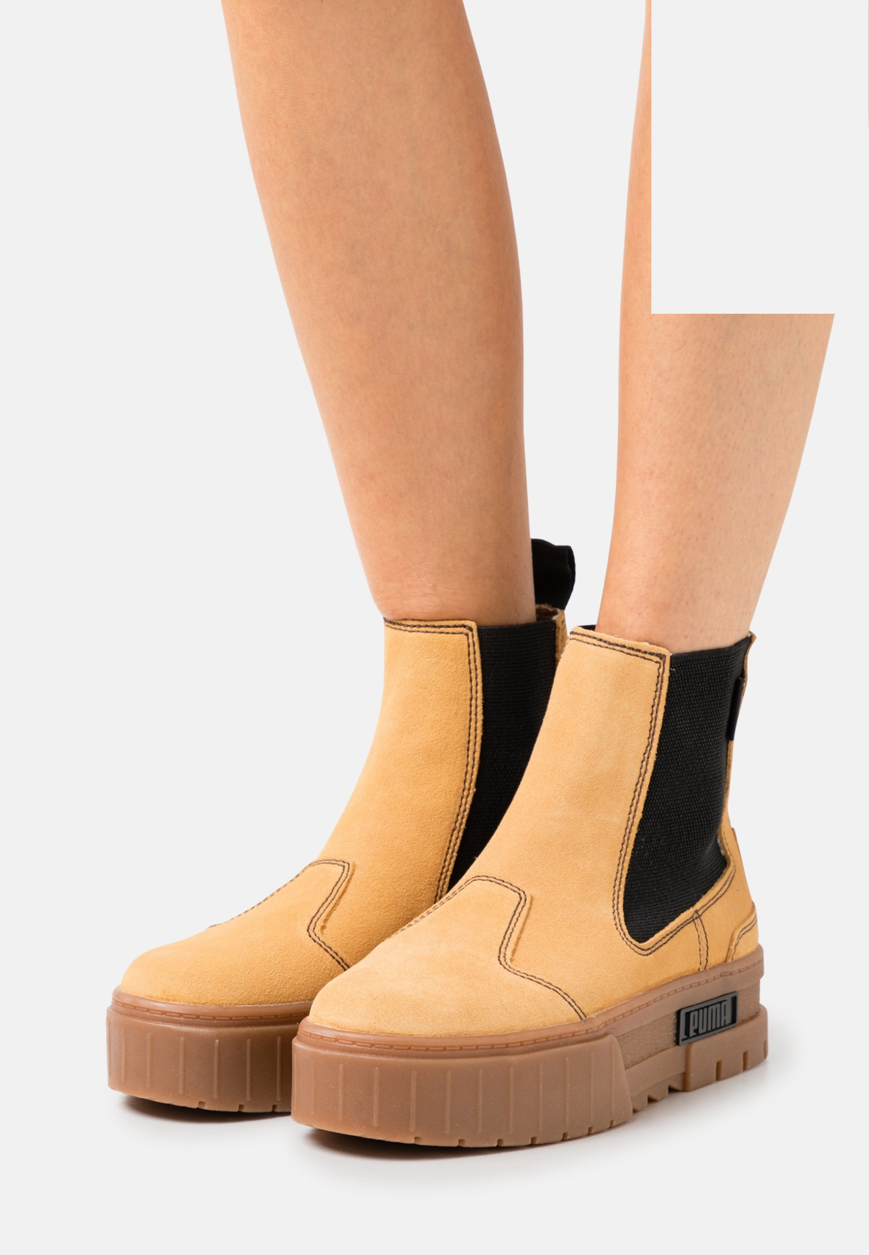 Фото № 1 с приближением к товару «‎Puma Mayze Chelsea»