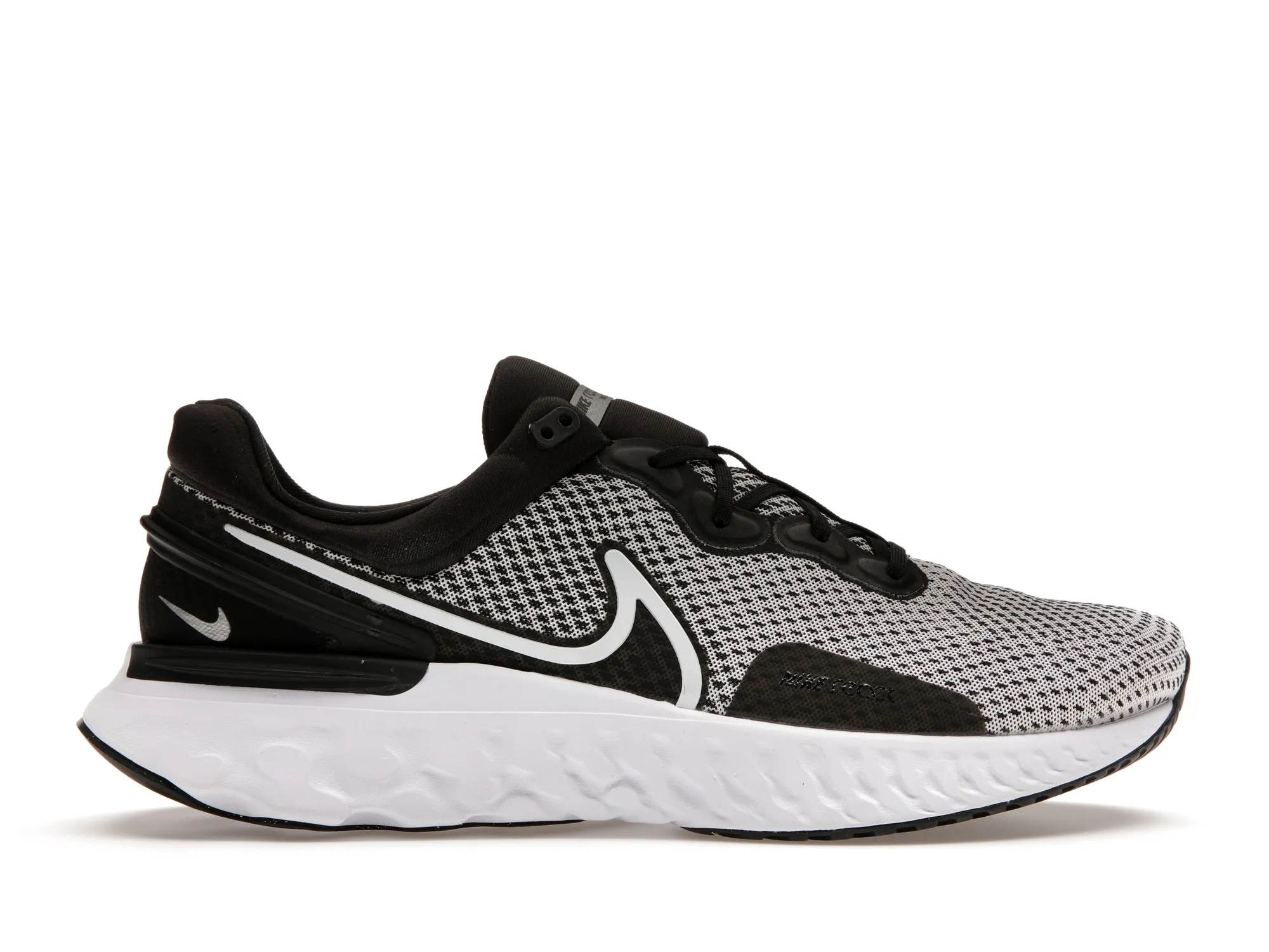 Фото № 1 с приближением к товару «‎Nike React Miler 3 Black Metallic Silver»