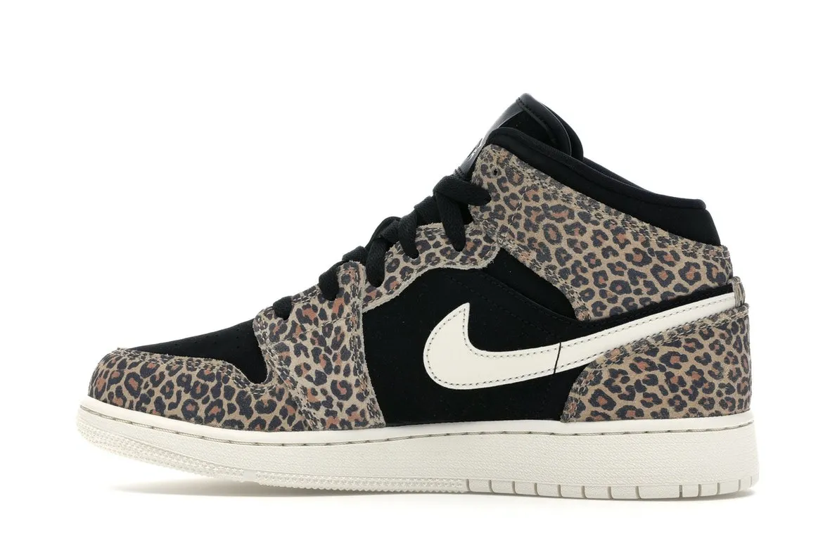 Фото № 6 с приближением к товару «‎Jordan 1 Mid SE Leopard »