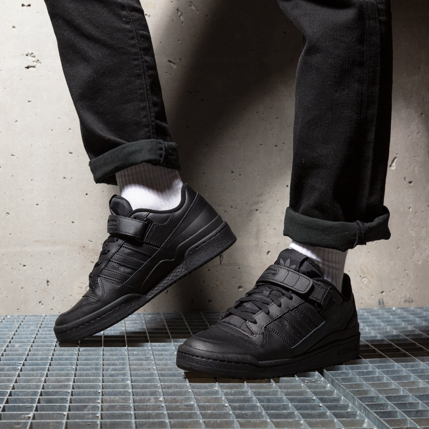 Фото № 2 с приближением к товару «‎Adidas Forum »