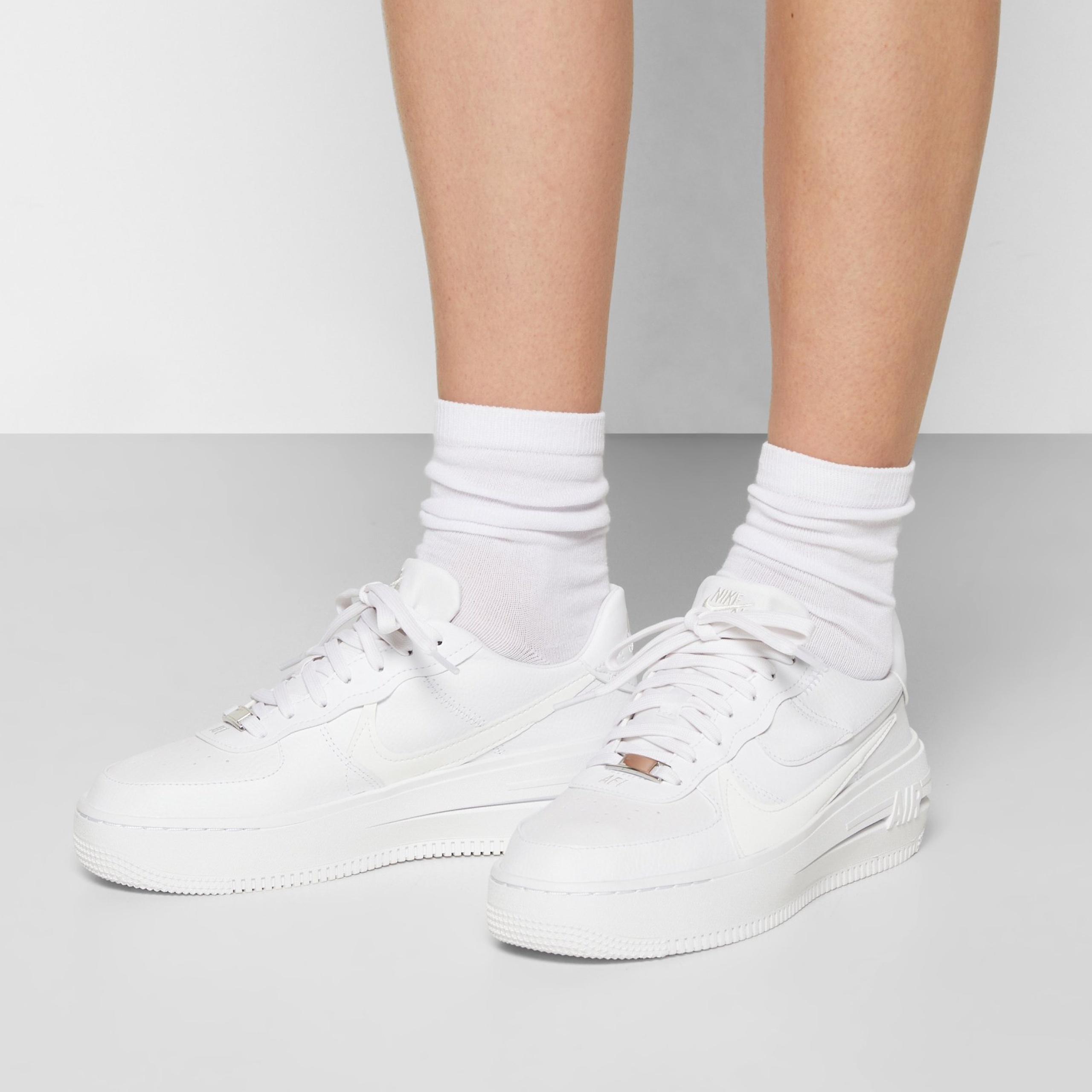 Фото № 3 с приближением к товару «‎Nike Af1 Plt.af.orm »