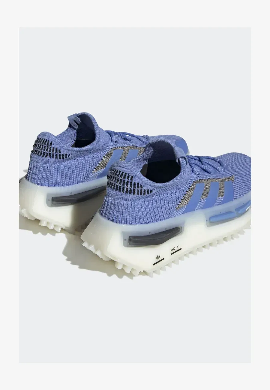 Фото № 3 с приближением к товару «‎NMD_S1»