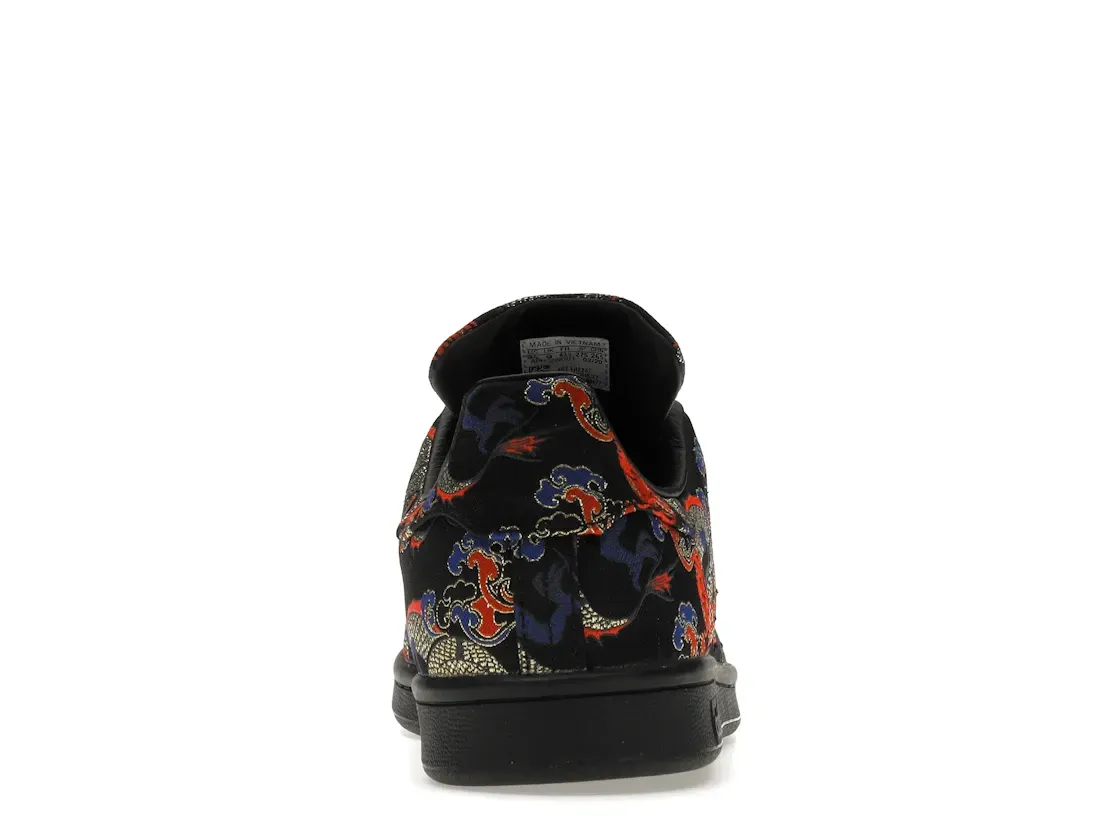 Фото № 4 с приближением к товару «‎adidas Stan Smith Dragon Print»