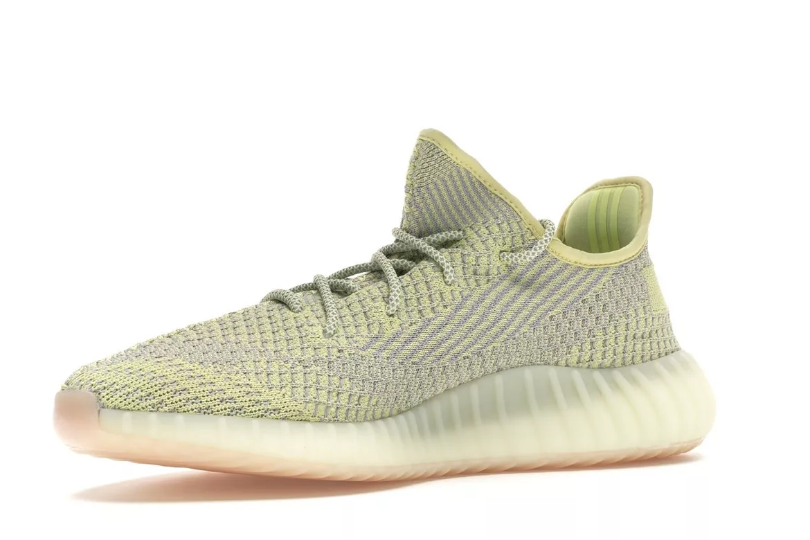 Фото № 4 с приближением к товару «‎adidas Yeezy Boost 350 V2 Antlia (Non-Reflective)»