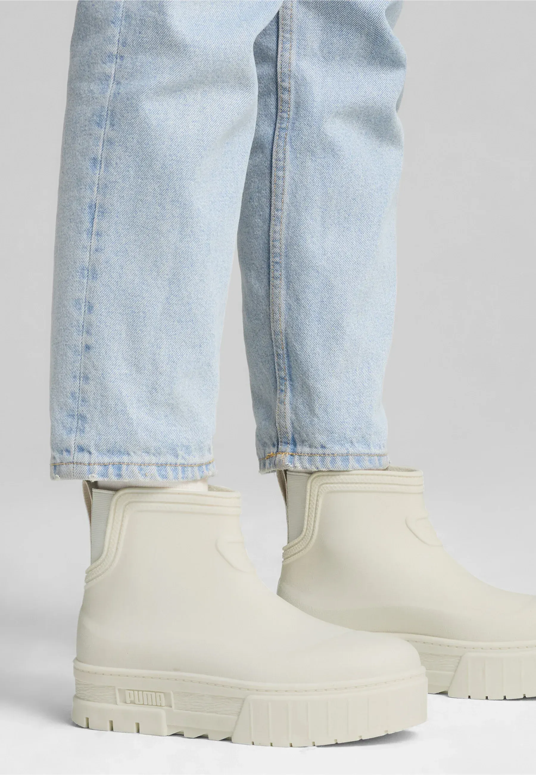 Фото № 1 с приближением к товару «‎MAYZE»