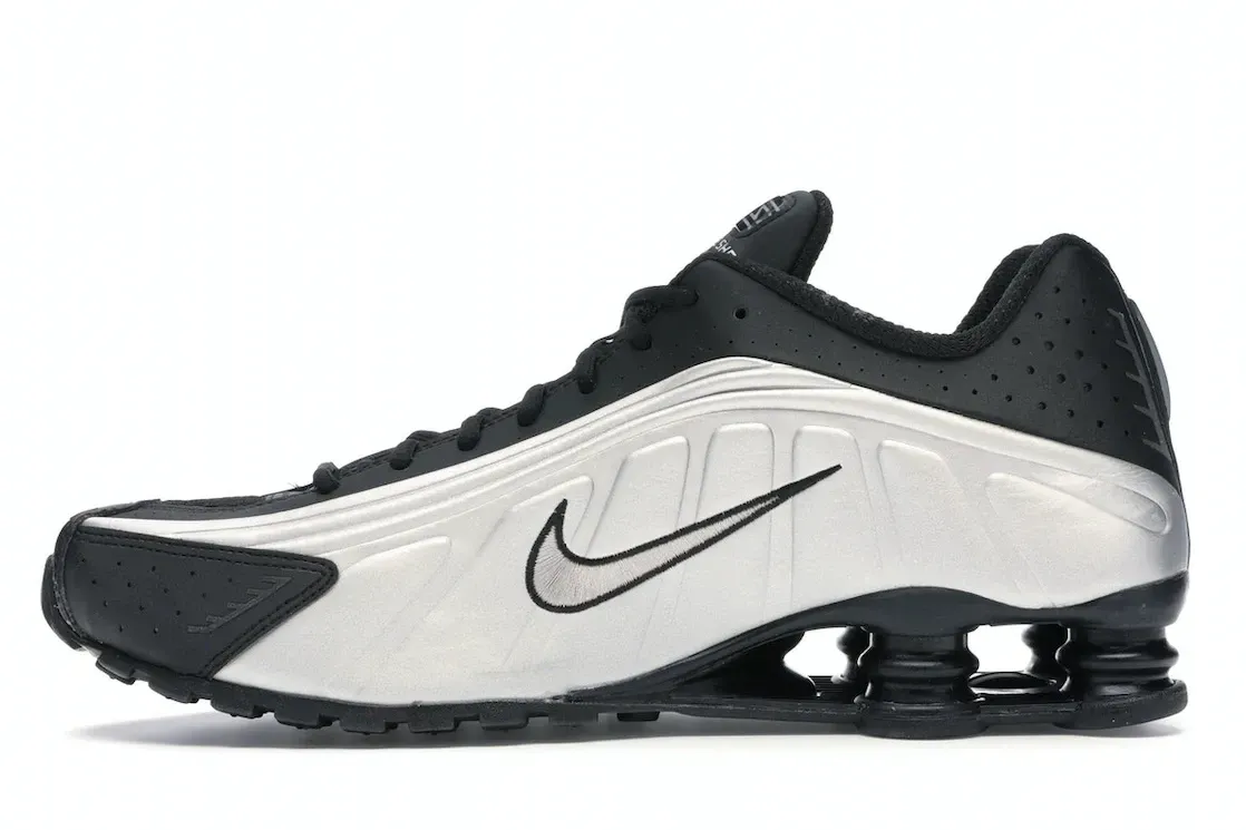 Фото № 3 с приближением к товару «‎Nike Shox R4 Black Metallic Silver»