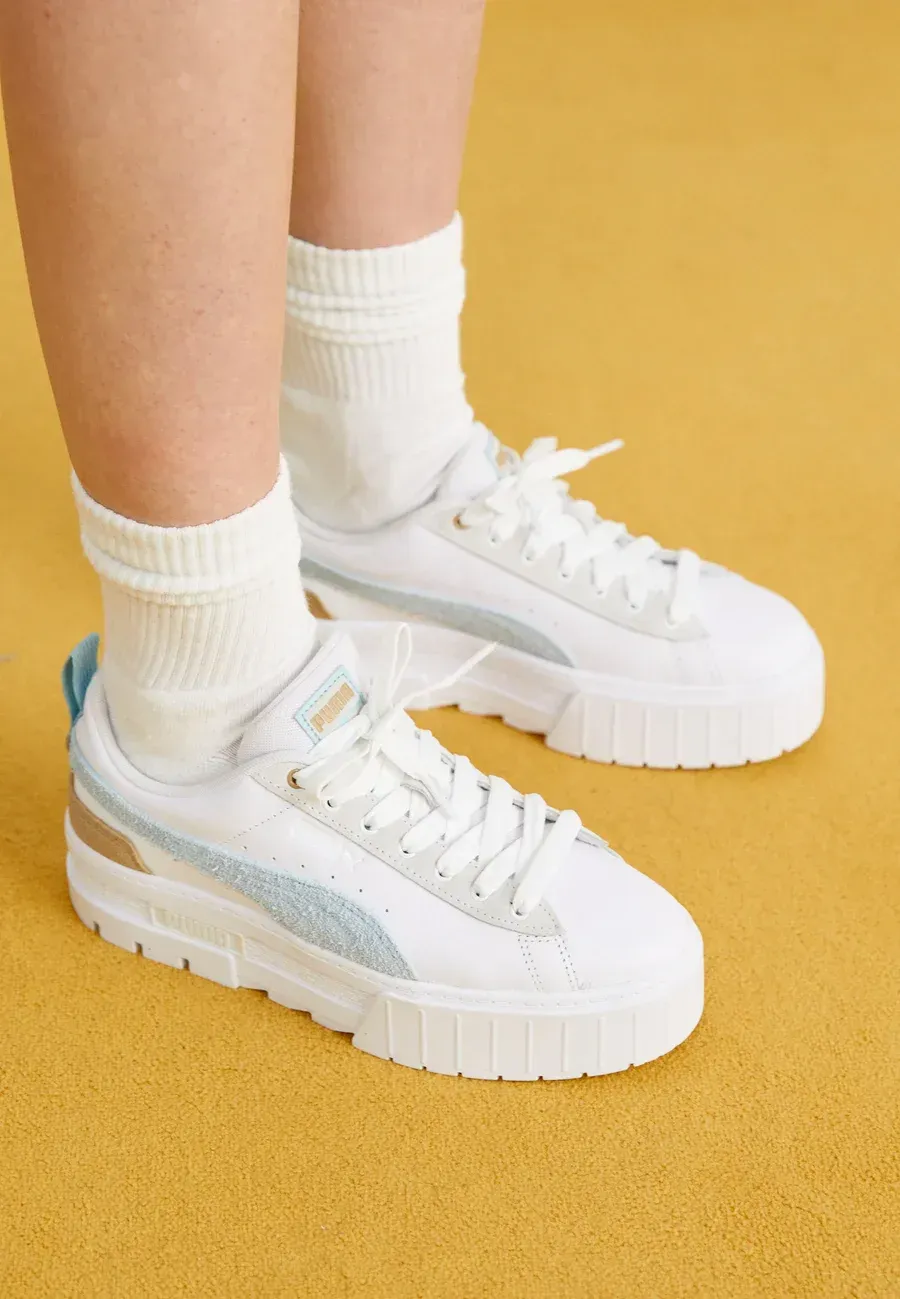 Фото № 2 с приближением к товару «‎MAYZE»