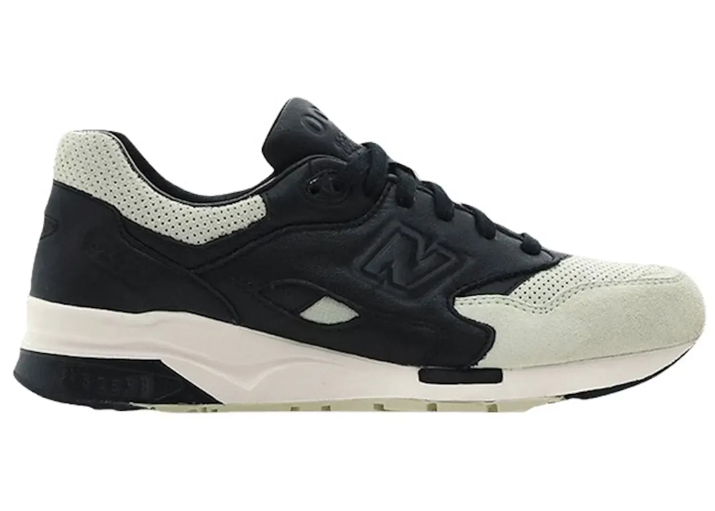 New Balance 1600