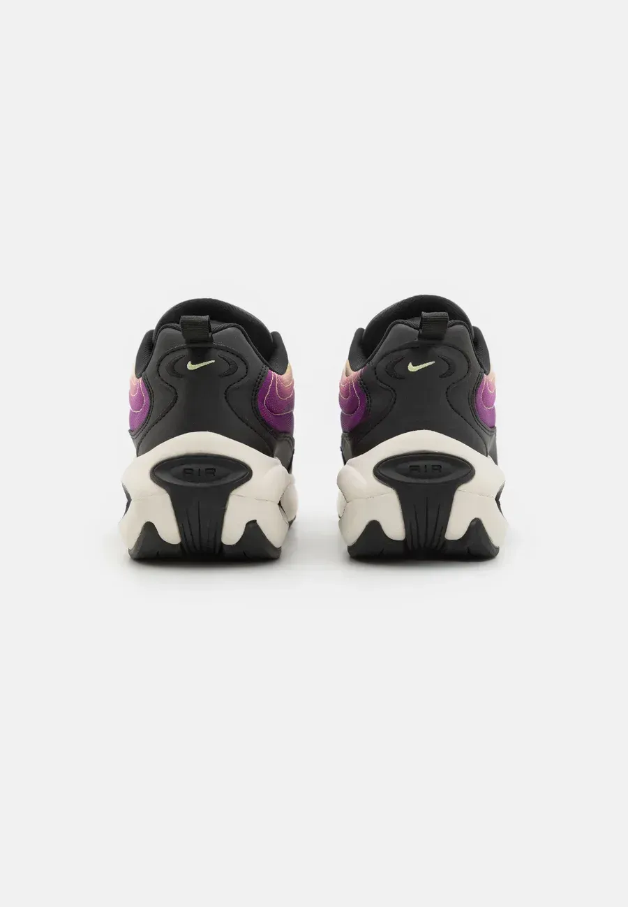 Фото № 3 с приближением к товару «‎AIR MAX PORTAL»