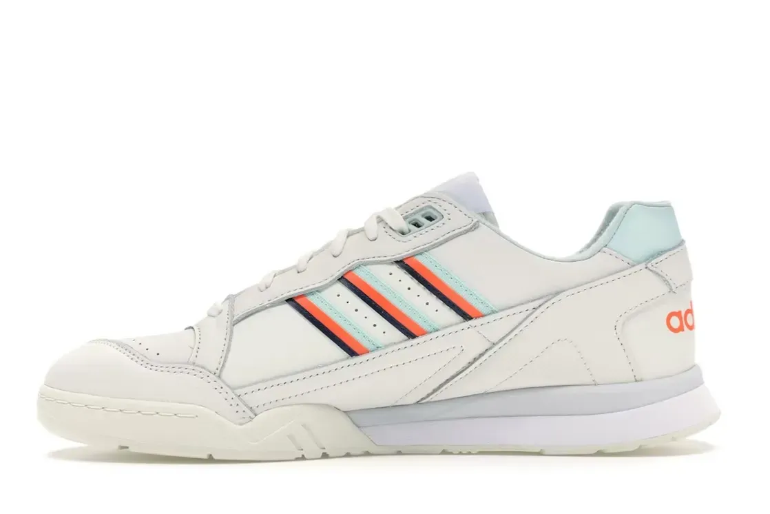 Фото № 3 с приближением к товару «‎adidas AR Trainer»