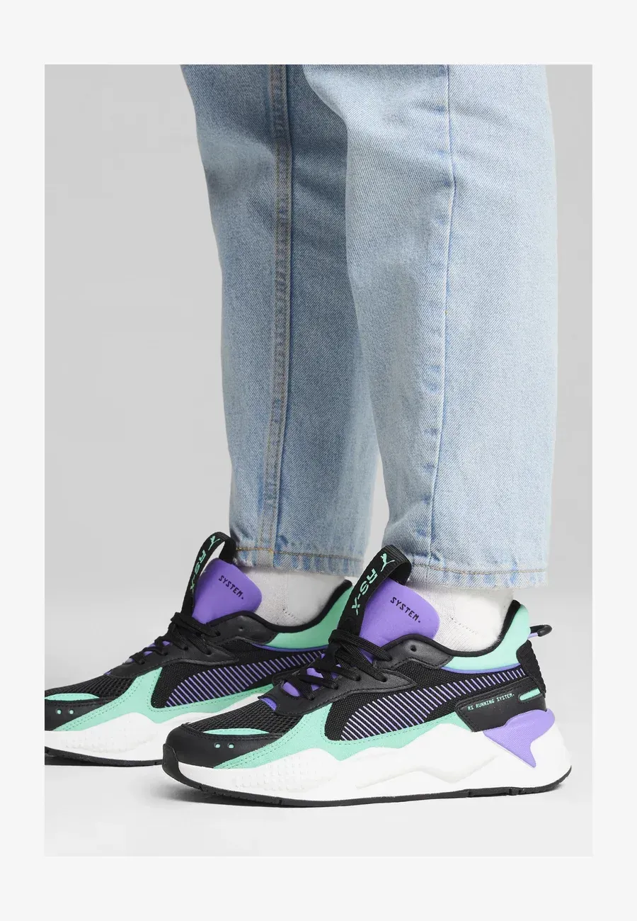 Фото № 1 с приближением к товару «‎RS-X REINVENTION»