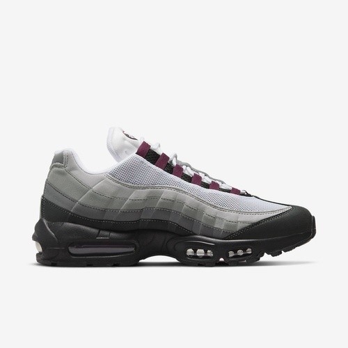 Фото № 3 с приближением к товару «‎Nike Air Max 95»