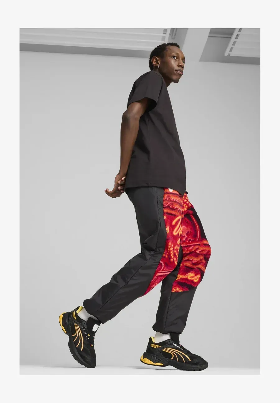 Фото № 2 с приближением к товару «‎SCUDERIA FERRARI VELOPHASIS SNEAKERS»