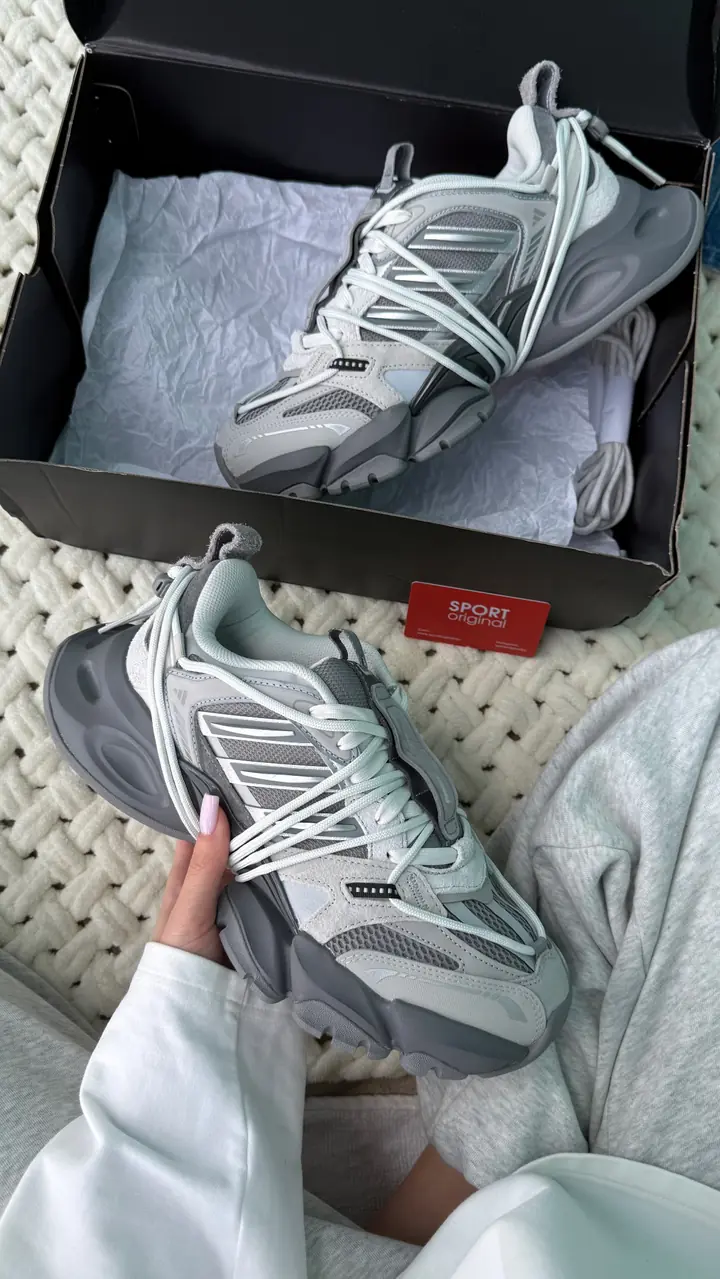Adidas серые массивные кроссовки — живое фото