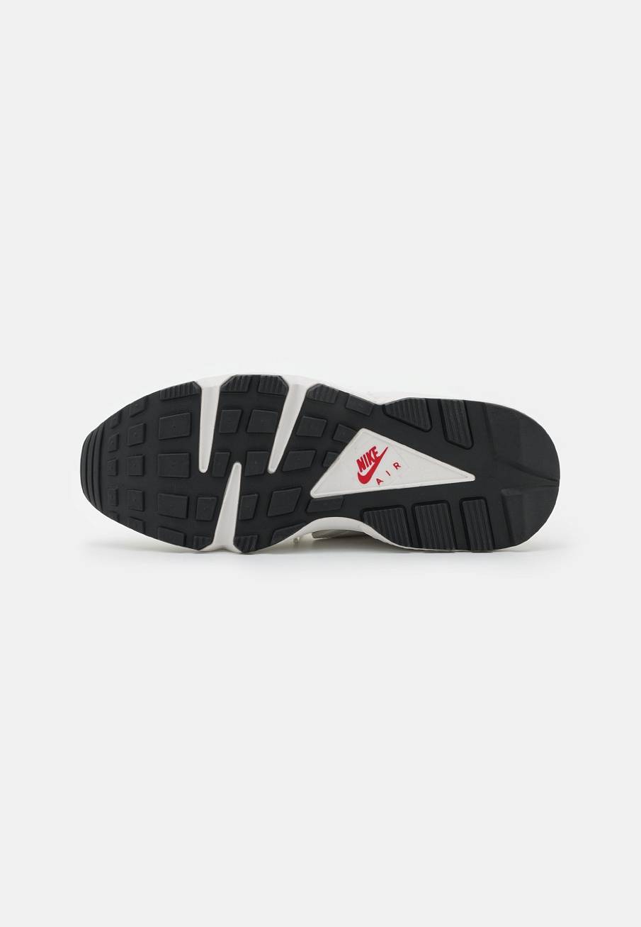 Фото № 3 с приближением к товару «‎Nike Air Huarache »