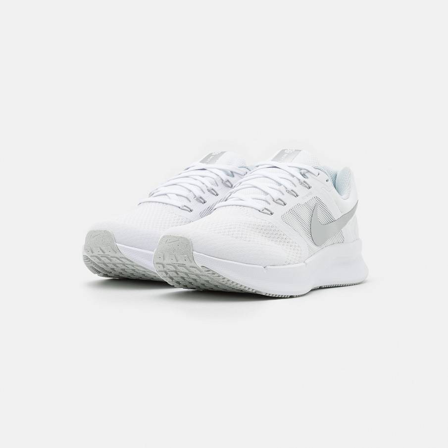 Фото № 2 с приближением к товару «‎Nike Swift 3»
