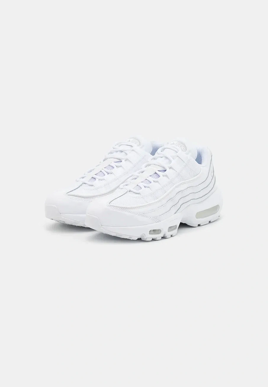 Фото № 2 с приближением к товару «‎AIR MAX ESSENTIAL»
