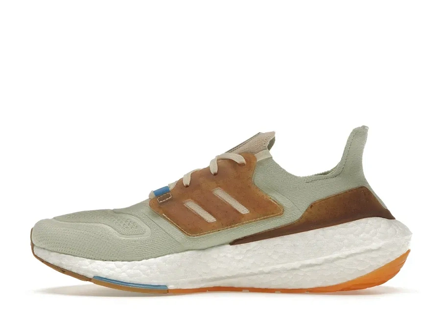 Фото № 3 с приближением к товару «‎adidas Ultra Boost 22 Made with Nature Linen Green»