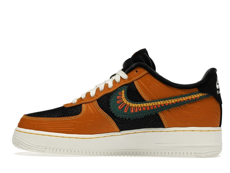 Фото № 5 с приближением к товару «‎Nike Air Force 1 Low Siempre Familia»
