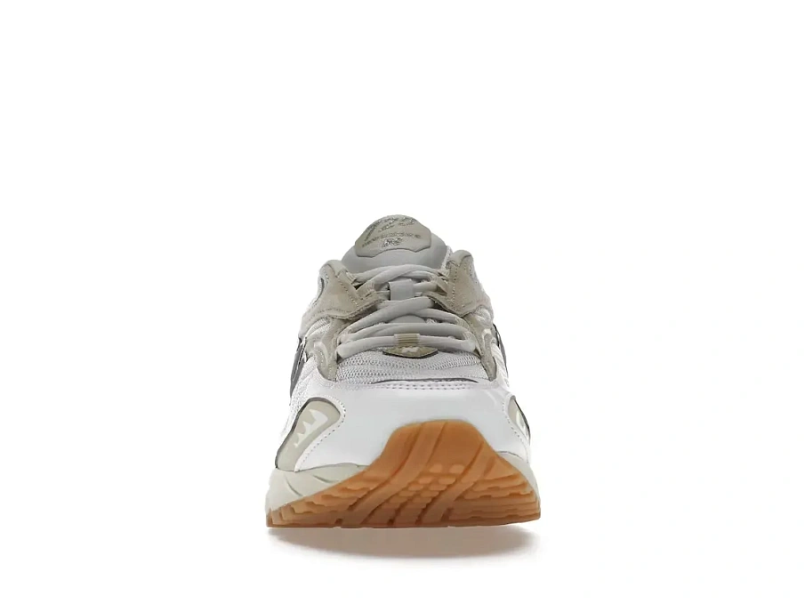 Фото № 2 с приближением к товару «‎New Balance 725»