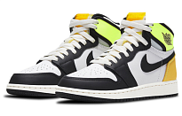 Фото № 3 с приближением к товару «‎Nike Air Jordan 1 High OG Retro Volt Gold»
