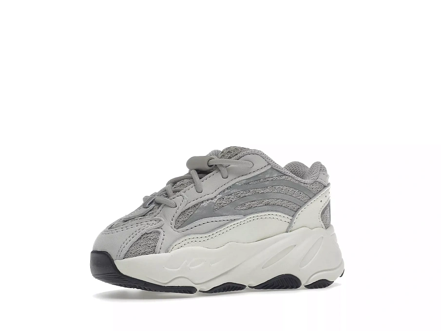 Фото № 4 с приближением к товару «‎adidas Yeezy Boost 700 V2 Static (Infants)»