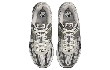  Nike Air Zoom Vomero 5 Running shoes - 7