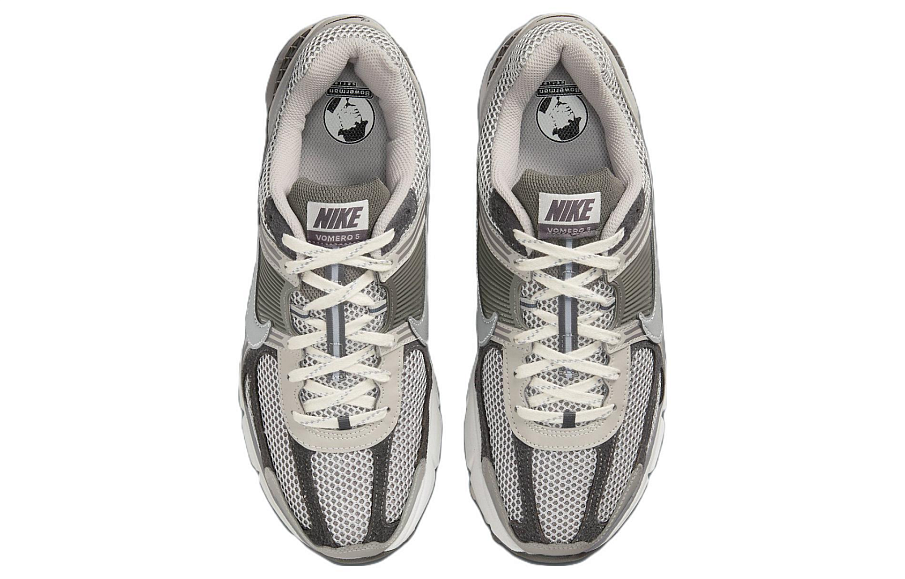 Фото № 4 с приближением к товару «‎ Nike Air Zoom Vomero 5 Running shoes»