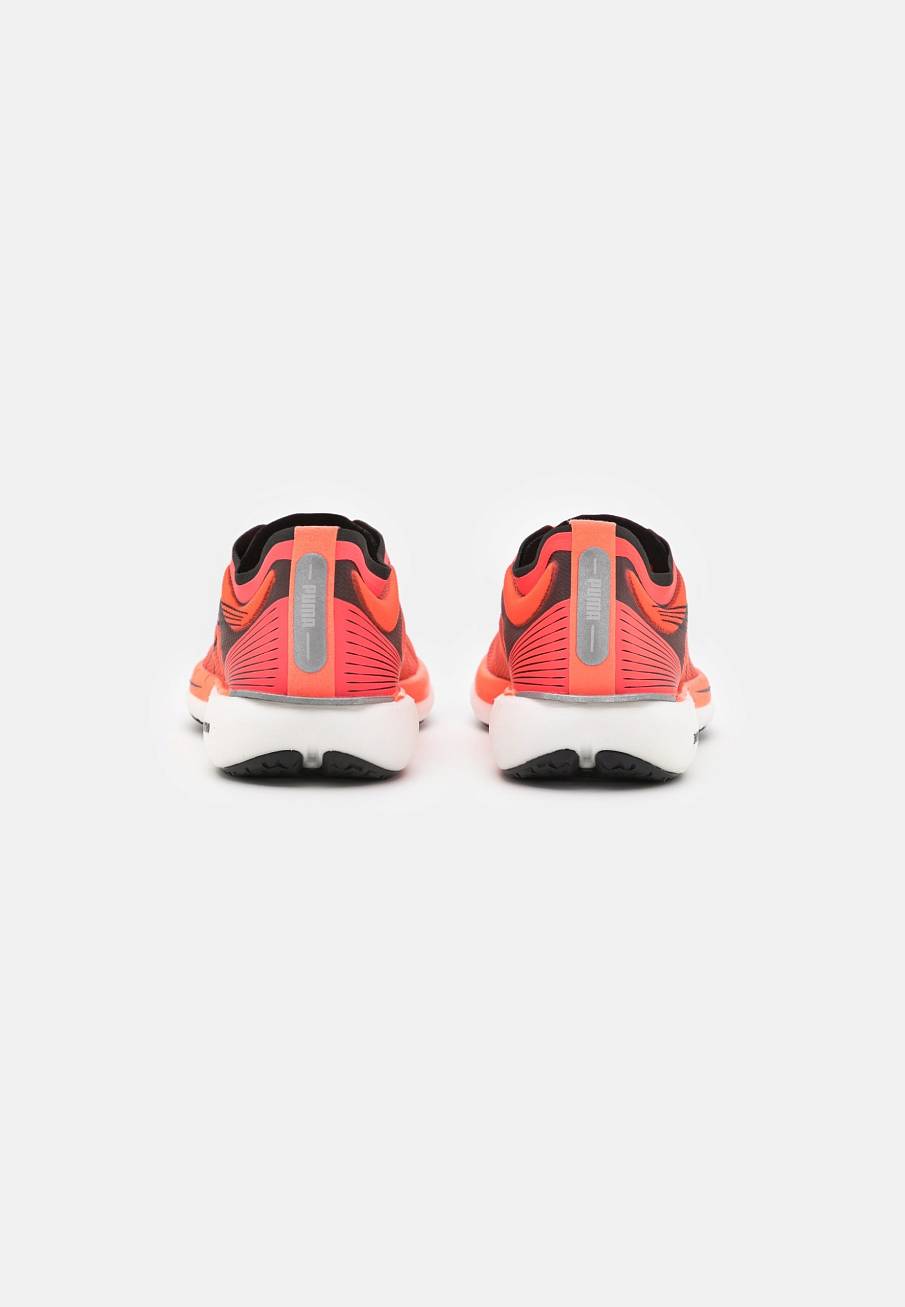 Фото № 3 с приближением к товару «‎Puma Liberate Nitro»