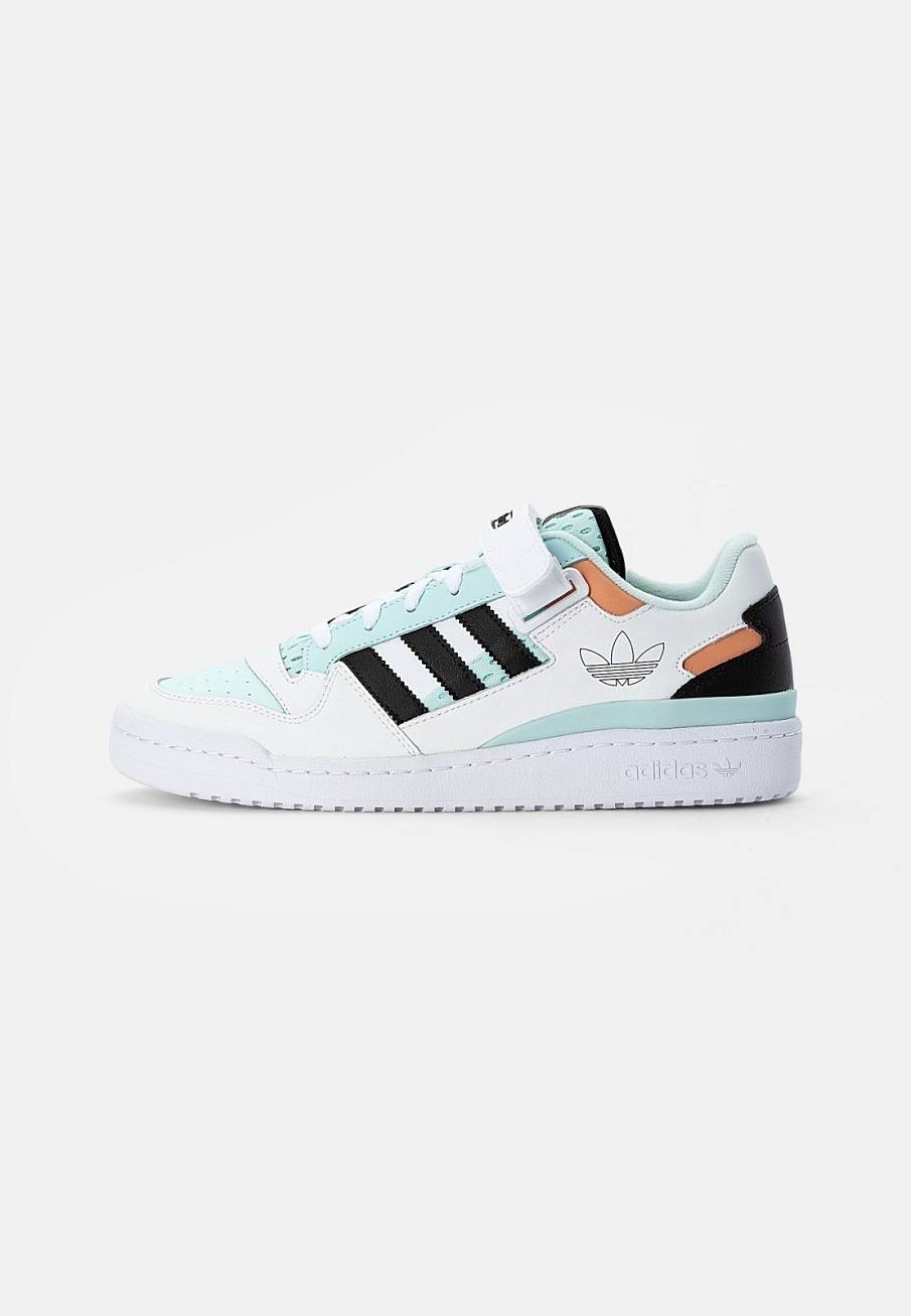 Фото № 1 с приближением к товару «‎Adidas Forum »