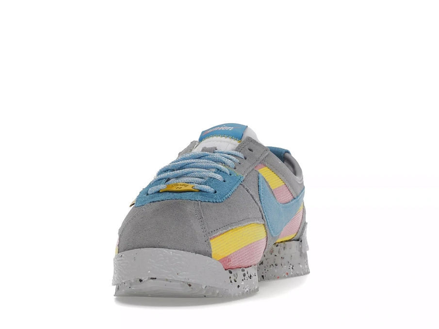 Фото № 4 с приближением к товару «‎Nike Cortez Union Light Smoke»