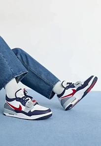 Фото № 2 с приближением к товару «‎AIR JORDAN LEGACY 312»