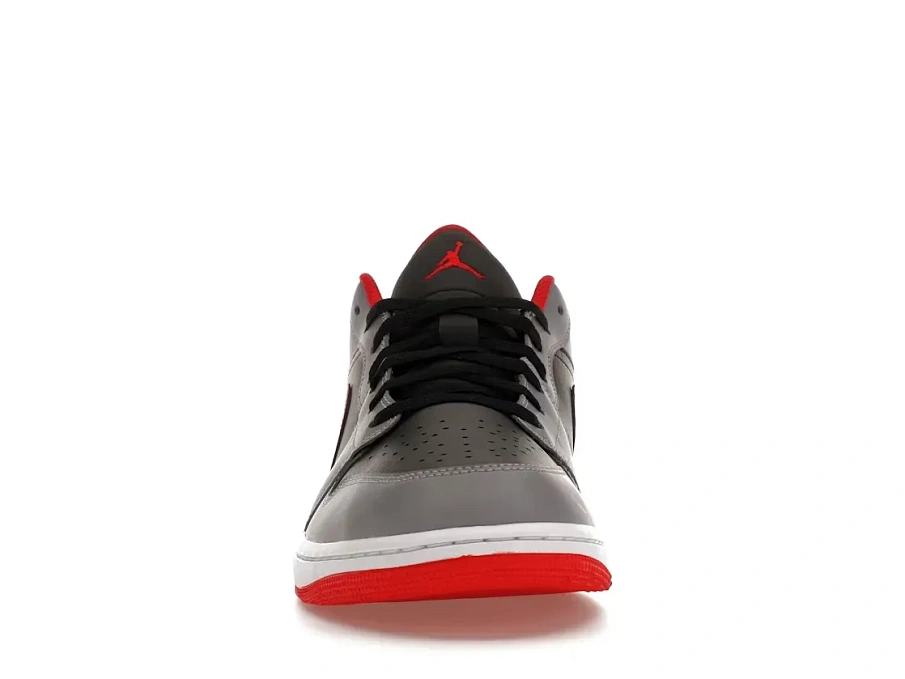 Фото № 2 с приближением к товару «‎Jordan 1 Low»