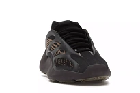 Фото № 2 с приближением к товару «‎adidas Yeezy 700 V3 Clay Brown»